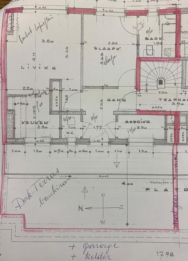 Te renoveren 1- slaapkamer-penthouse-appartementje met zonneterras en prachtig uitzicht 