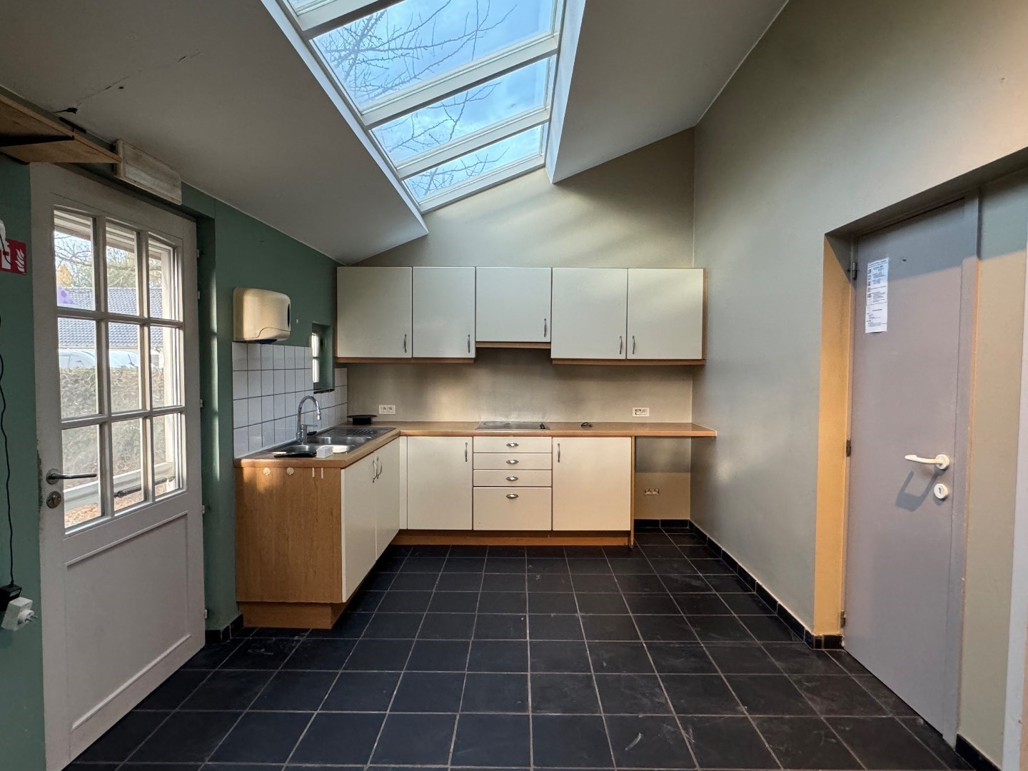 Woning op centrale ligging te Sint-Eloois-Vijve 
