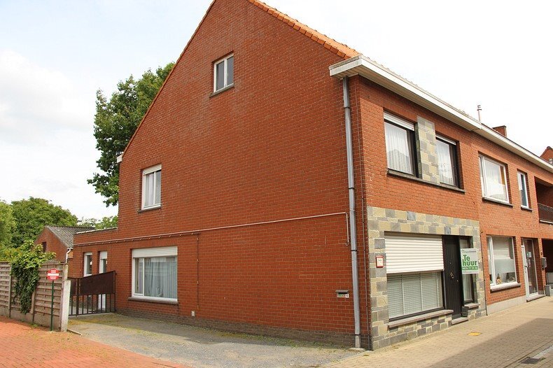 VERKOCHT IN UW BUURT ! 