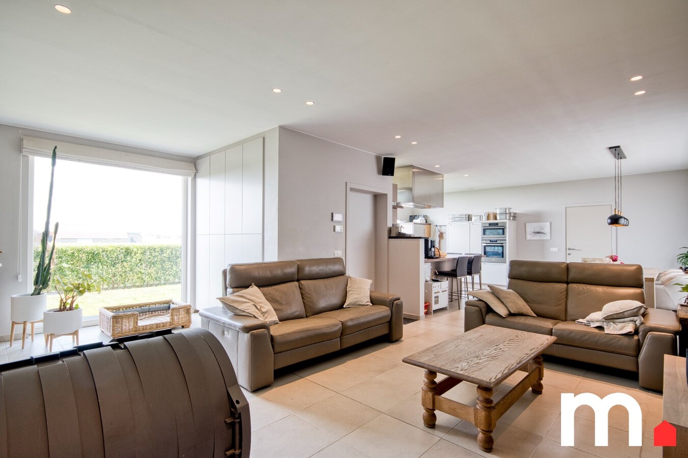 Lichtrijke halfopen woning met prachtige verzichten op de velden in Lendelede! 
