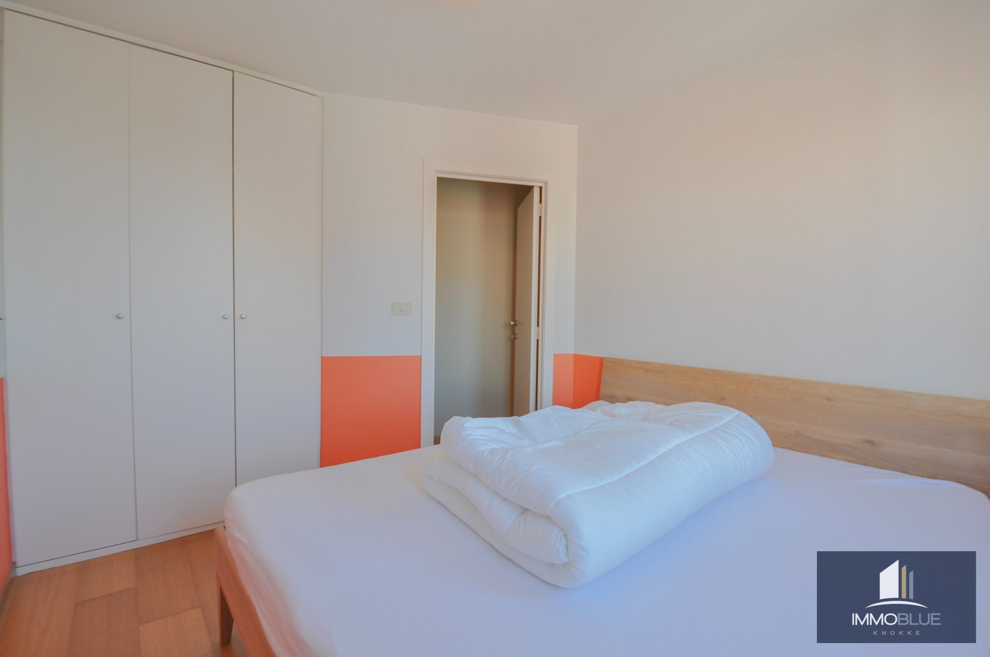 Appartement duplex avec terrasses ensoleill&#233;es, situ&#233; &#224; deux pas de la mer et de la place Rubens. 