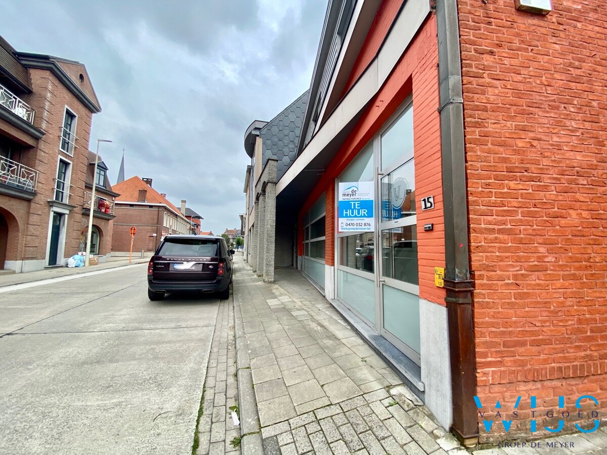Multifunctionele kantoorruimte te centrum SLEIDINGE! 