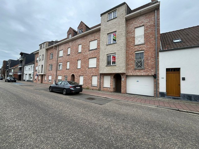 Sfeervol appartement met  bijzonder mooi terras en twee slaapkamers nabij centrum Geel. 