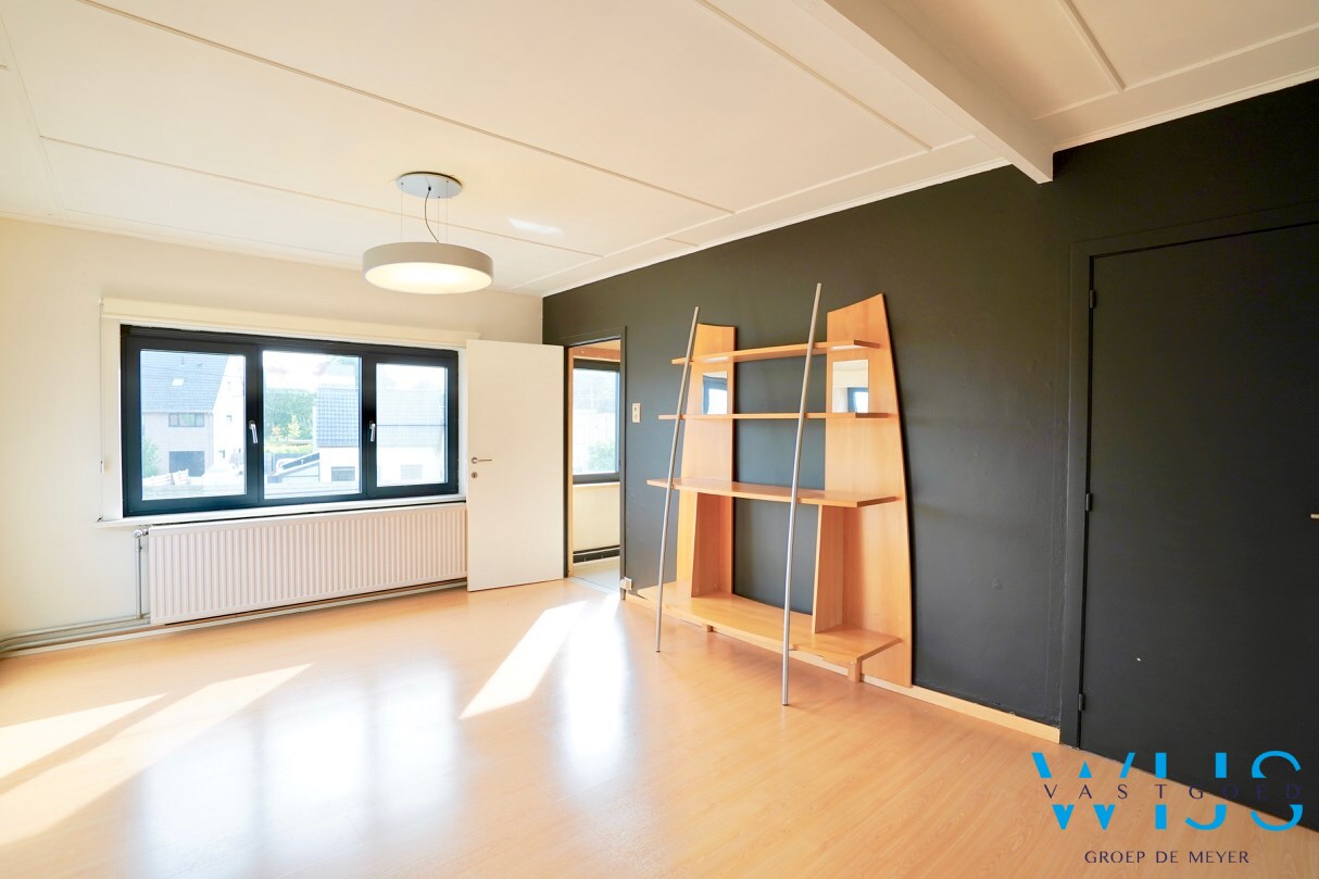 Woning met 2 loodsen  te ERTVELDE ! 