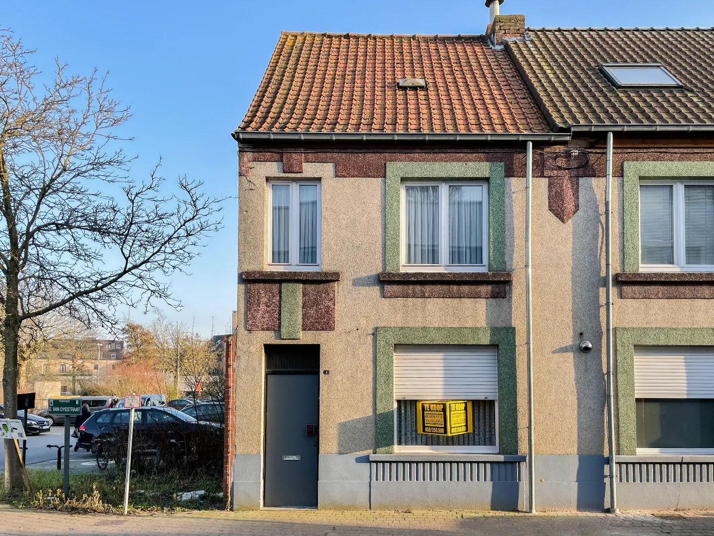 Te renoveren stadswoning met 3 slaapkamers op 208 m²