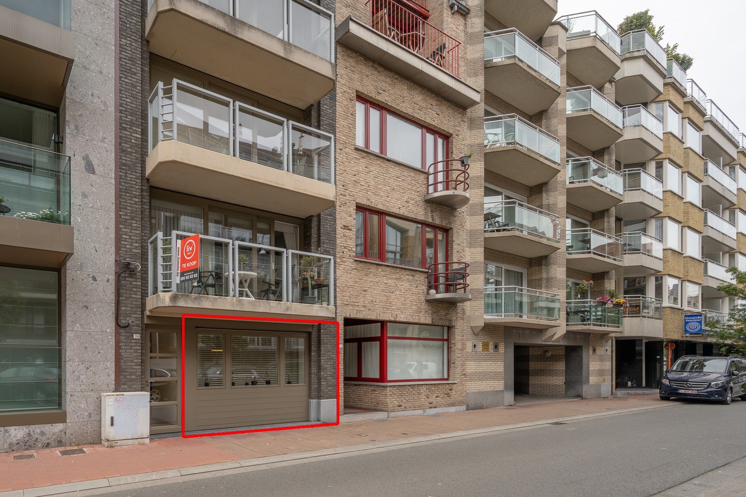 Rez-de- chaus&#233;e agr&#233;able avec 2 chambres &#224; coucher et cour situ&#233; &#224; Knokke. 