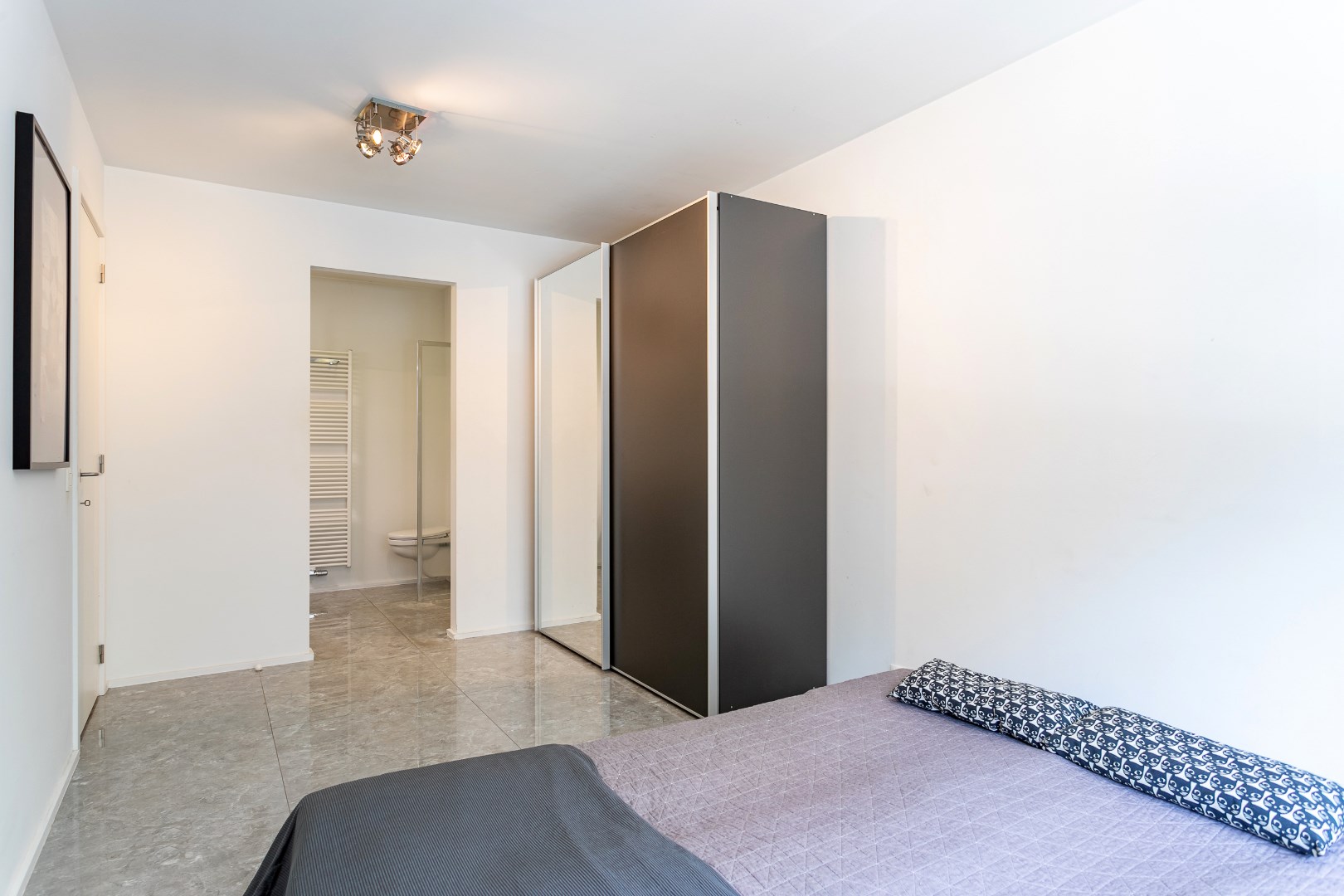 Recent gelijkvloersappartement met TUIN, 2 slaapkamers, terras en kelderberging 