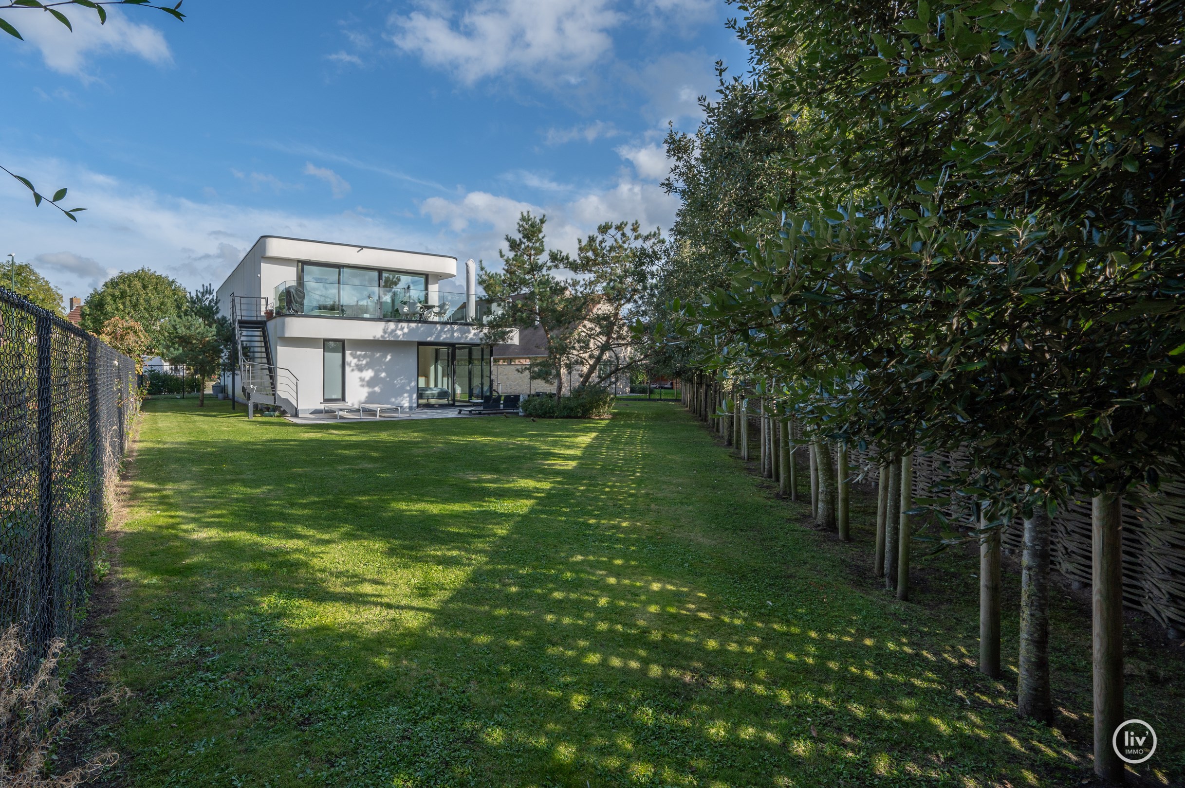 Villa moderne r&#233;cente (construite en 2022) situ&#233;e au centre de Knokke. 