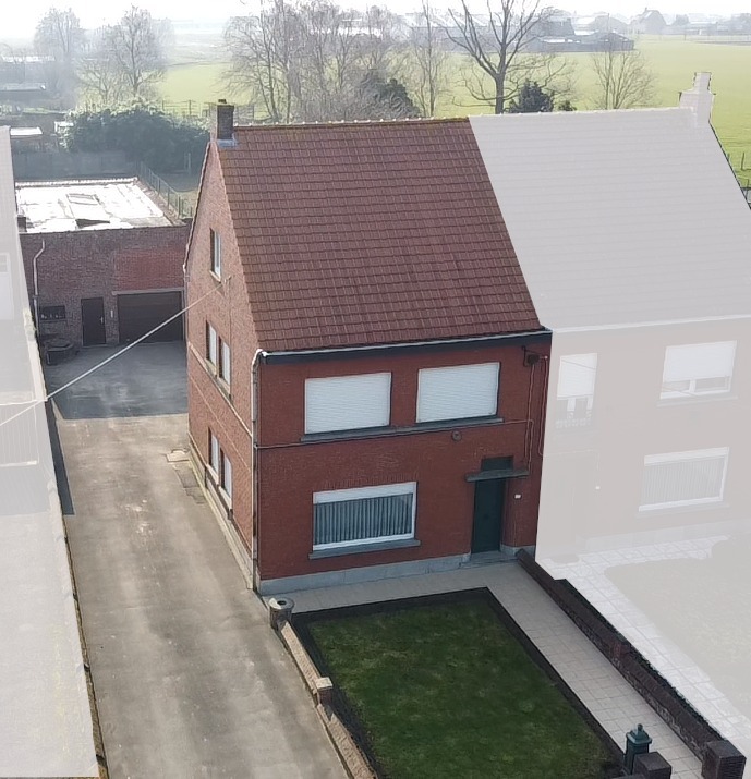 Woning met 3 slaapkamers en loods te Kortemark 
