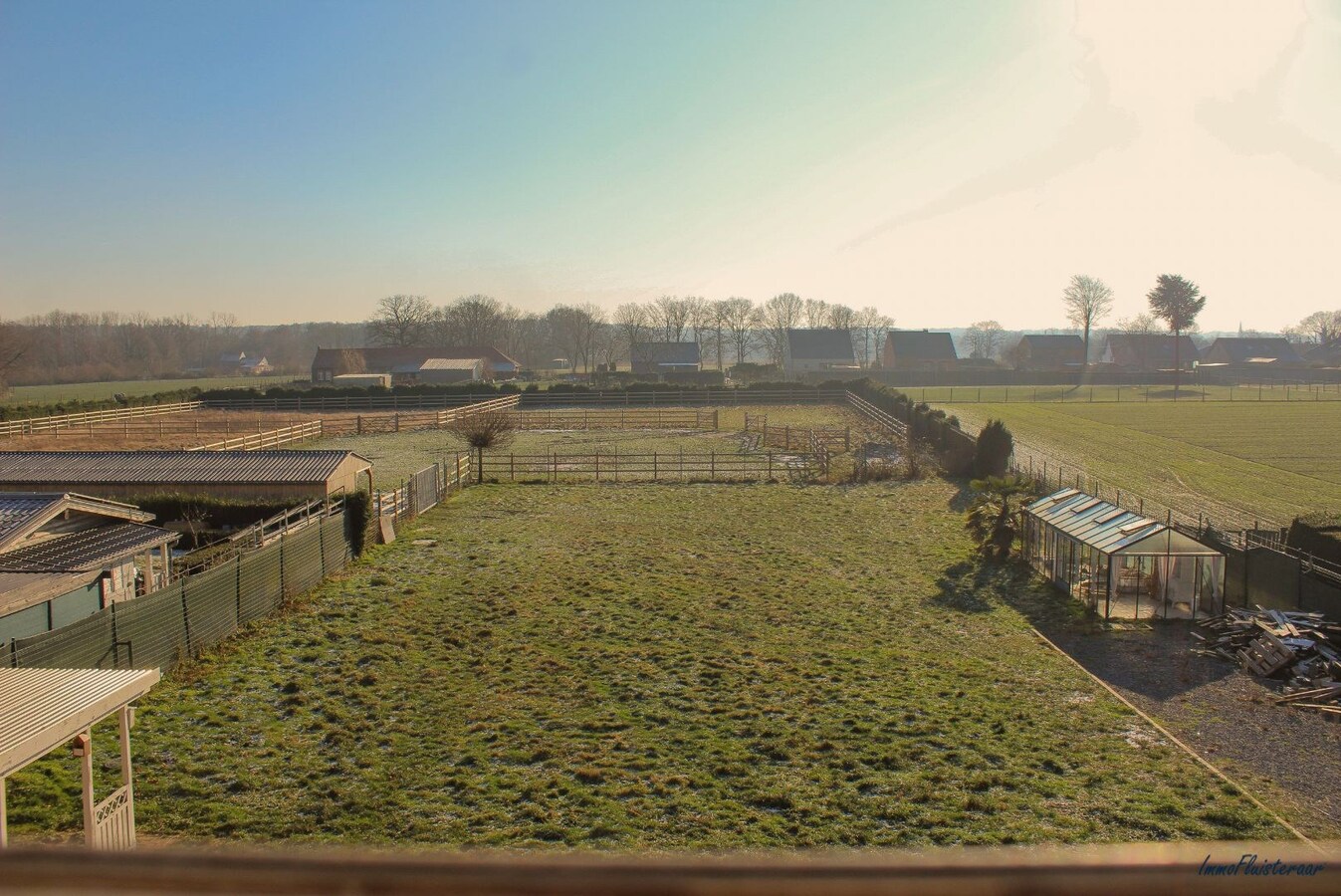 Grande maison d&#39;habitation sur environ 90 ares &#224; Maaseik 