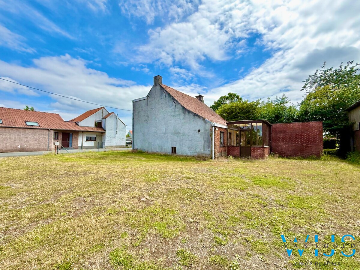 Af te breken woonhuis op 1.104m&#178; op TOPLOCATIE ! 