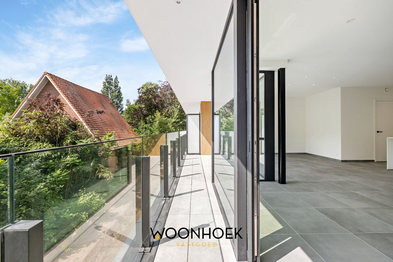 3- slpk luxeappartement met staanplaats in het Oeverpark! 