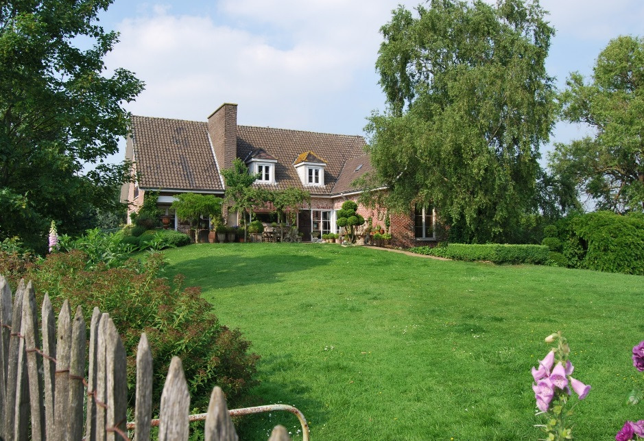 Villa op ca. 1,3ha aan de Leie te Petegem-aan-de-Leie 