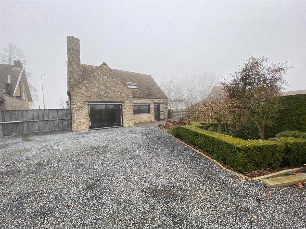 Woning met loods te Kortemark 