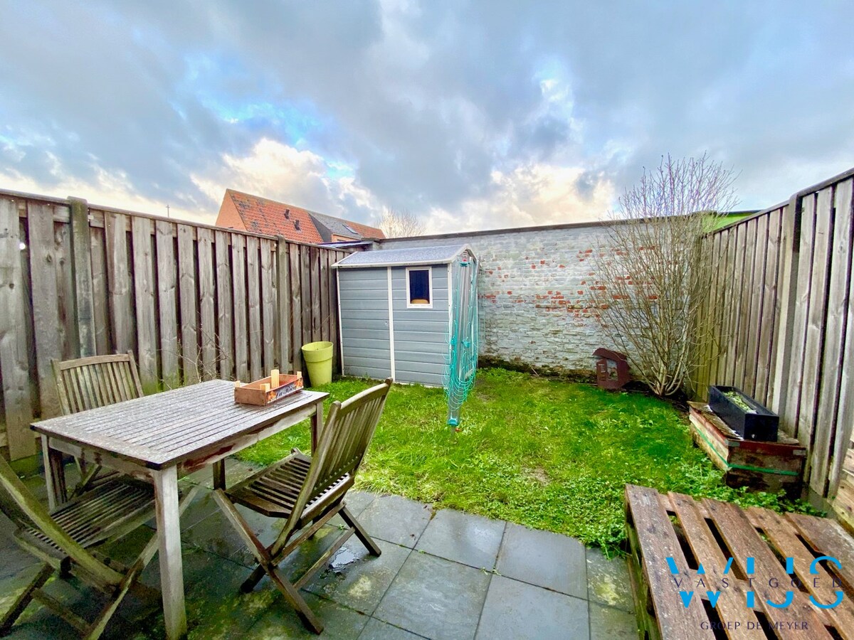 Instapklaar woonhuis met 1 slaapkamer en tuin te Kluizen ! 