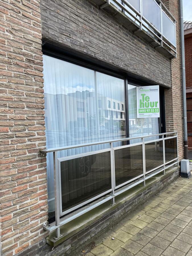 Appartement met 2 slaapkamers en garage in centrum Koekelare 