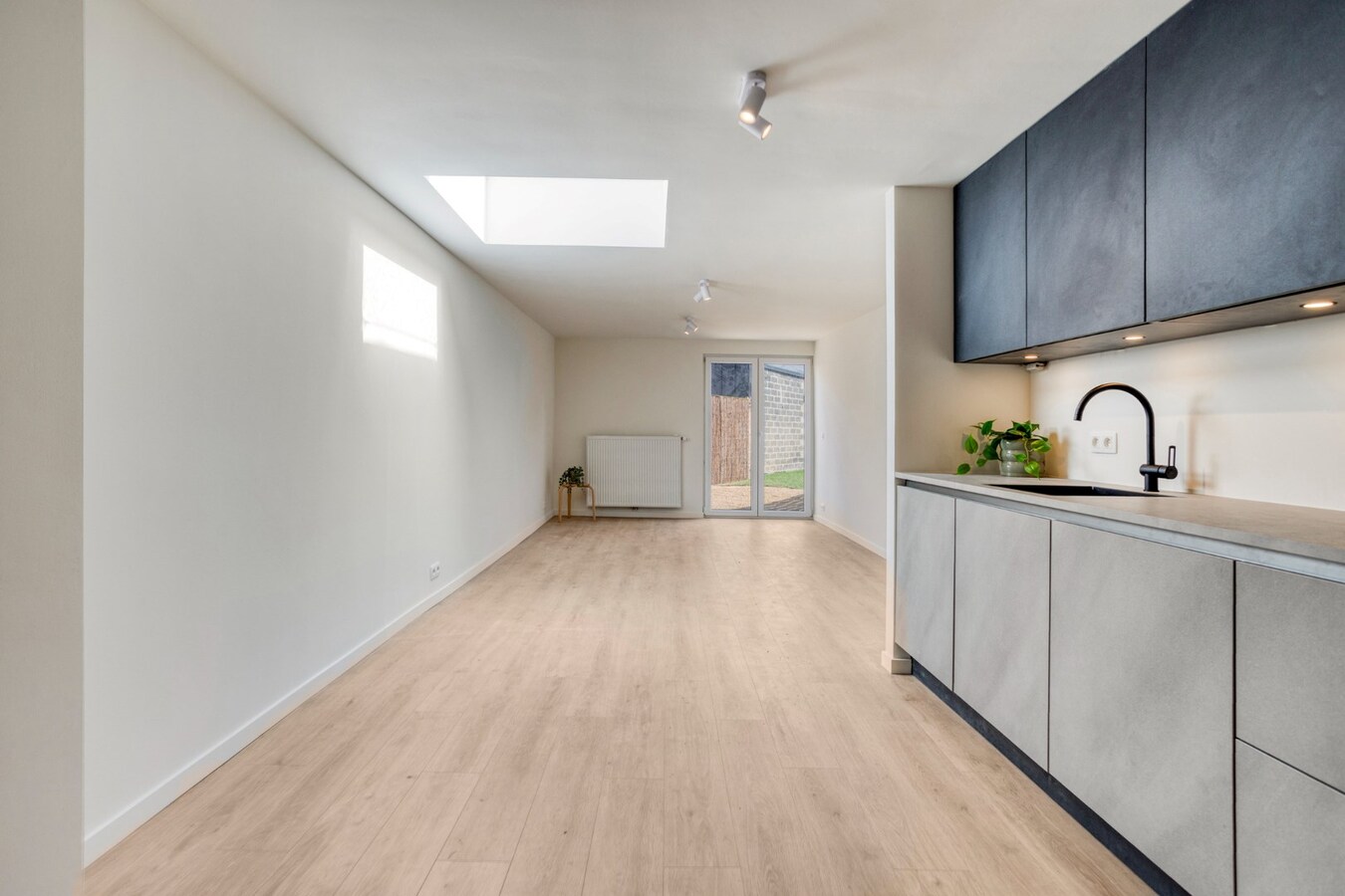 Trendy woning met tuin op de grens Kortrijk/Heule ! 