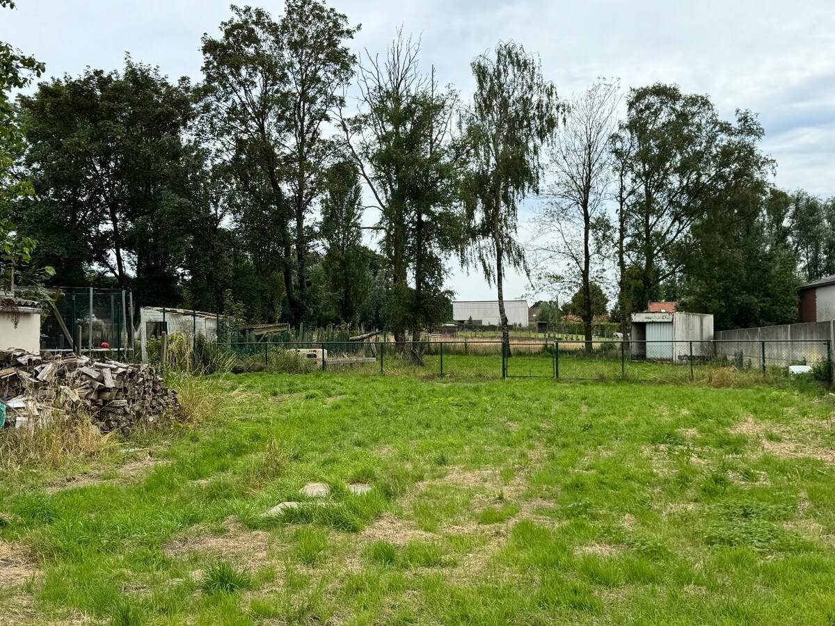 Karaktervolle woning met 4 slaapkamers te Wijnendale 