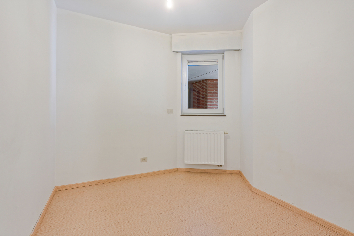 INSTAPKLAAR APPARTEMENT OP EEN TOPLOCATIE TE AALTER! 