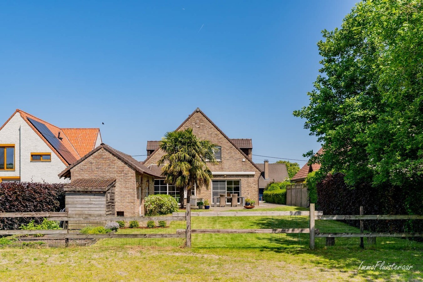 Aantrekkelijke villa met achterliggend weiland op ca. 66a te Zemst (Vlaams-Brabant) 