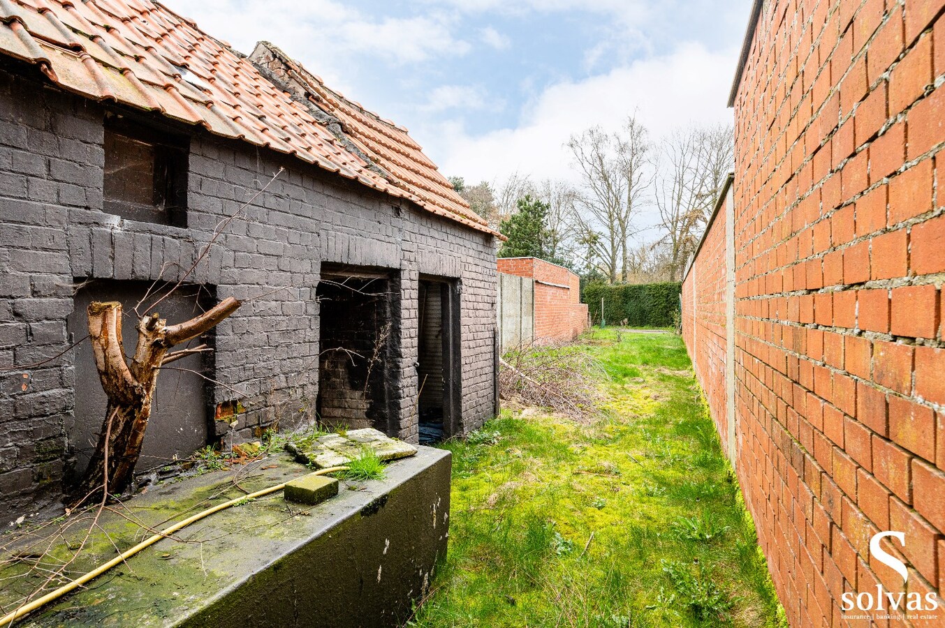 Te renoveren woning in centrum Maldegem met 2 slaapkamers 