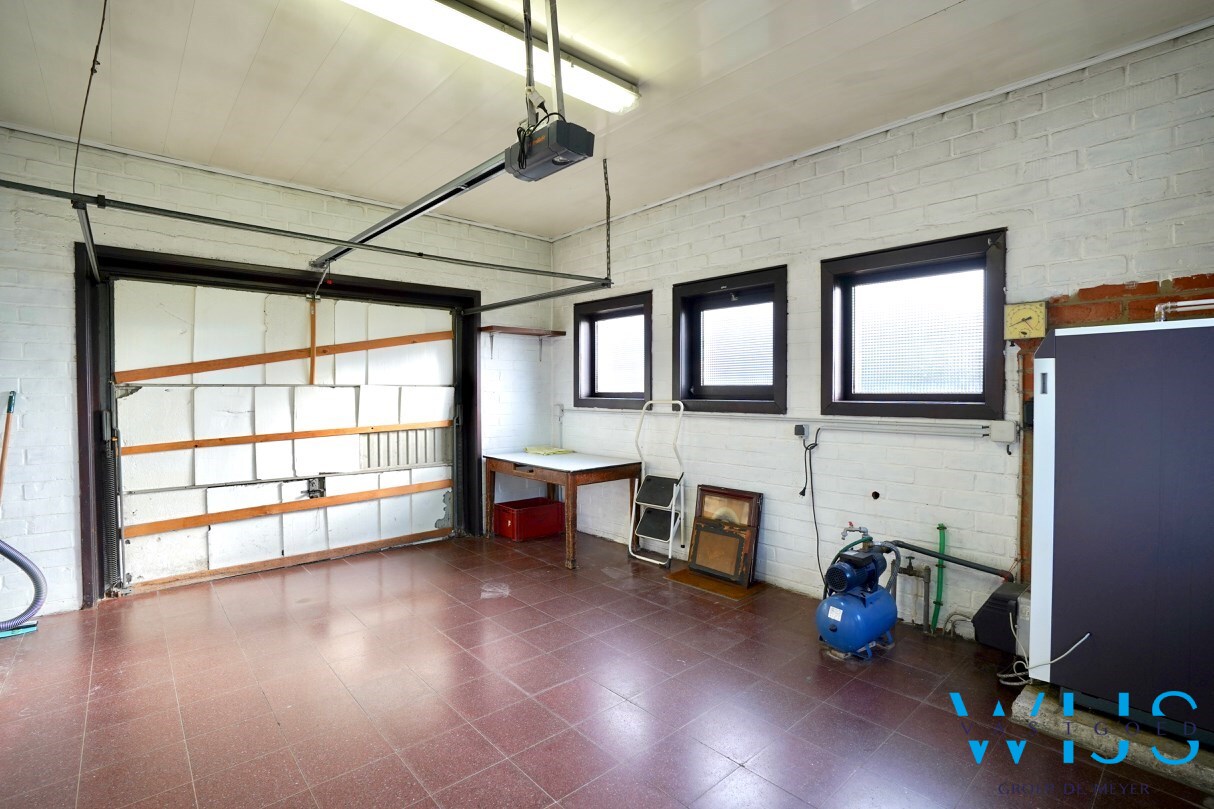 Zeer goed onderhouden woonhuis op 1.165m&#178; te ERTVELDE ! 