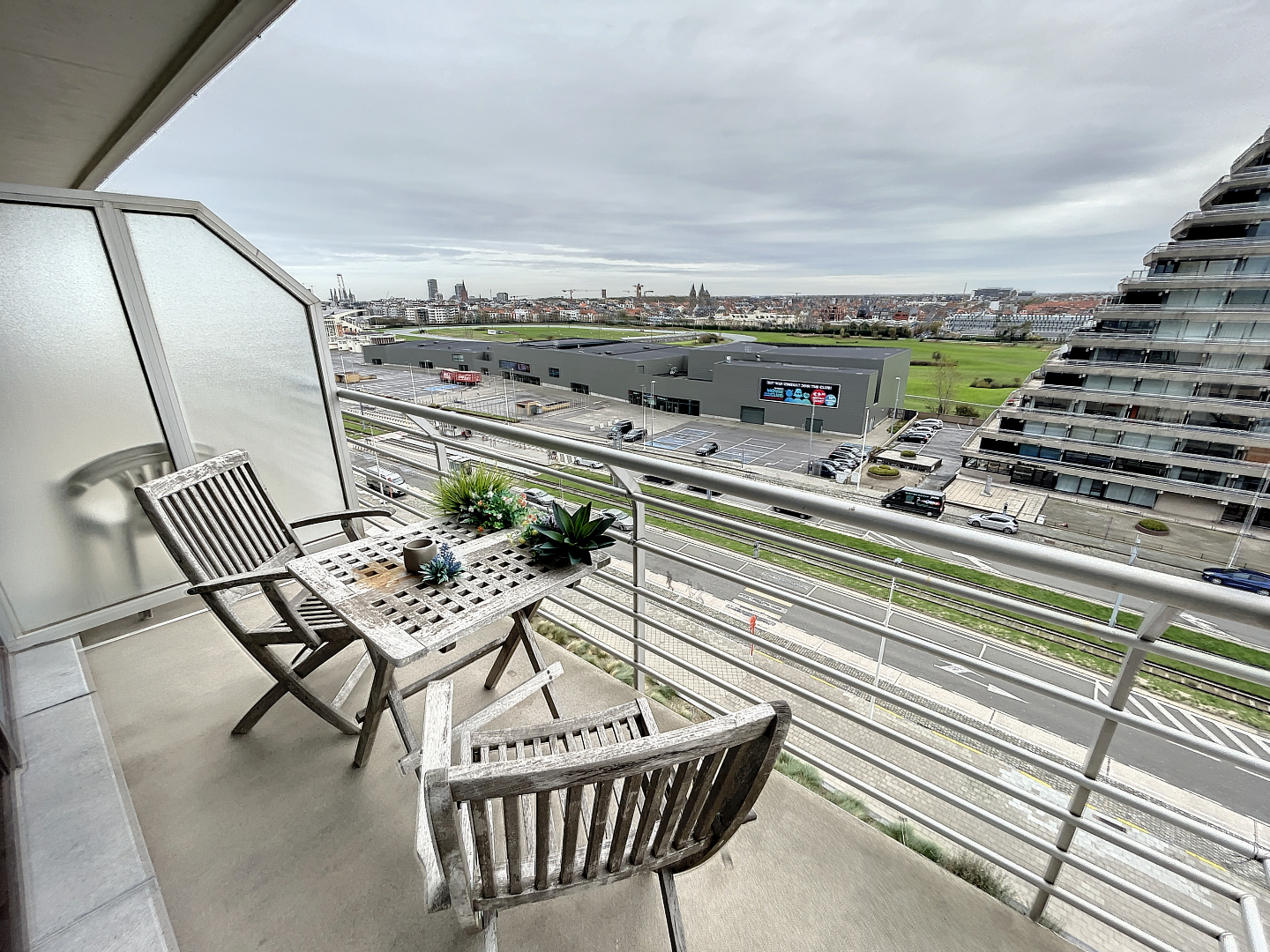Schitterend 2 SLPK appartement met frontaal zicht op zee en terras. 