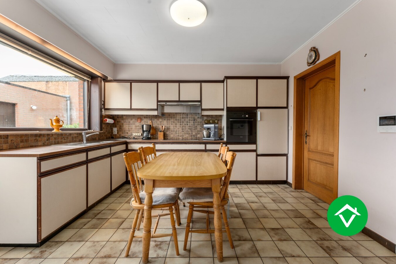 Instapklare woning met 3 slaapkamers en garage te Hooglede 