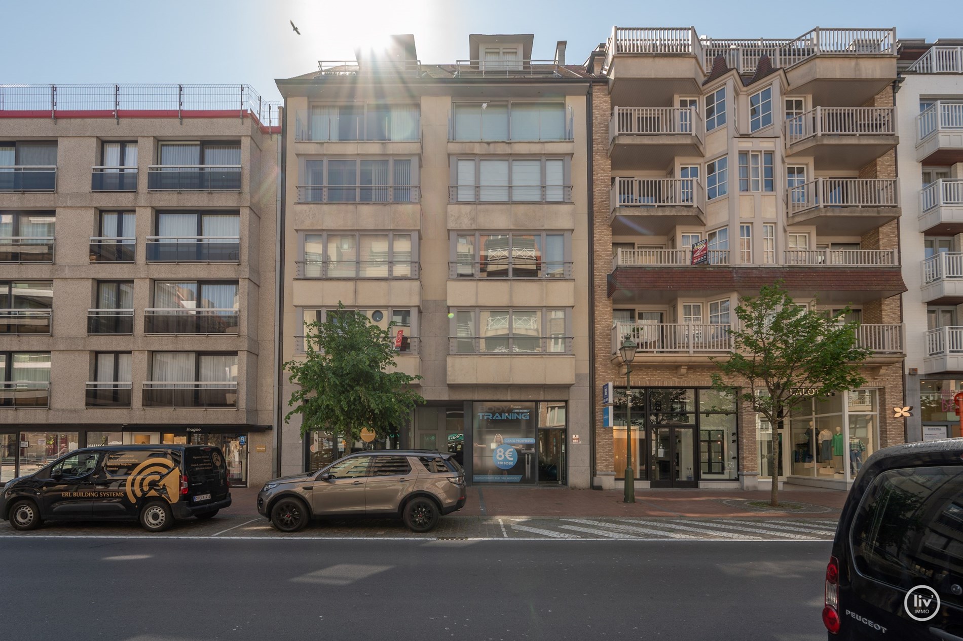 Bel appartement spacieux avec deux chambres situ&#233; sur l&#39;avenue Dumortier &#224; Knokke. 