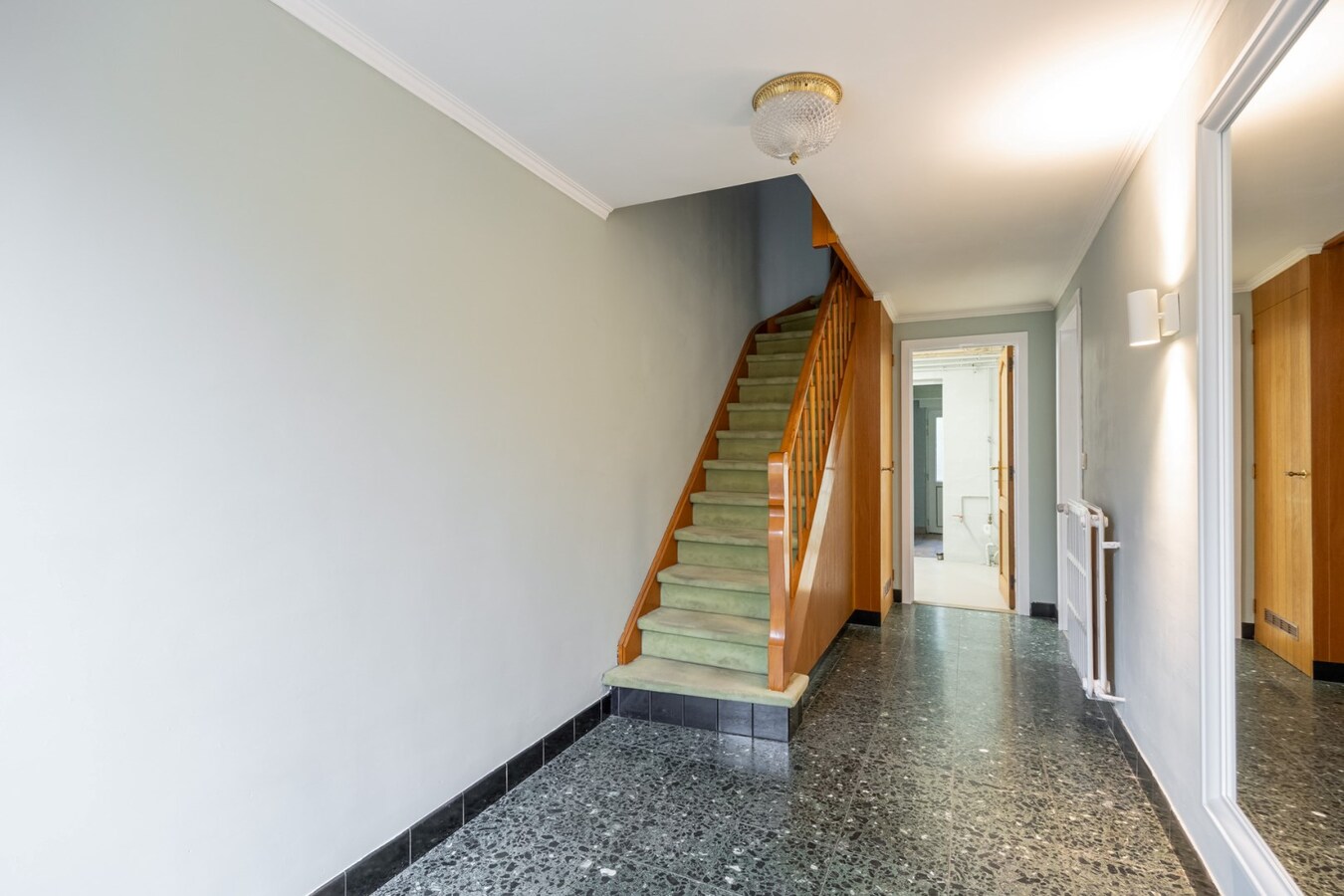 Ruime HOB met 3 slpk en garage te Molenveld Edegem! 