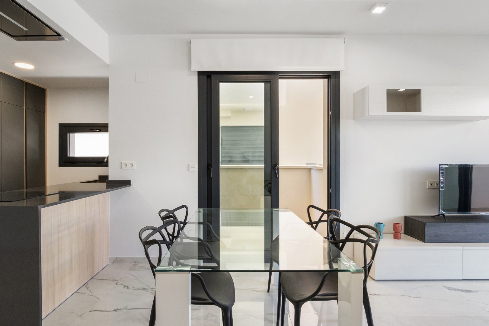 SPECIALE AANBIEDING Volledig ingericht nieuw appartement - direct beschikbaar! 