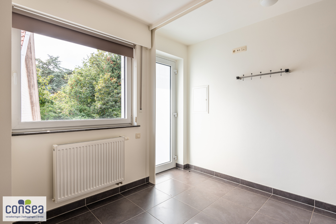 Modern, praktisch ingericht &#233;&#233;n-slaapkamer-appartement in centrum Aalter 