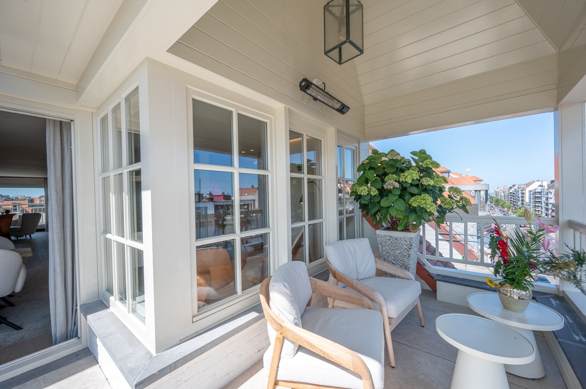 Luxe duplex dakappartement met zonneterrassen  in hartje Knokke 