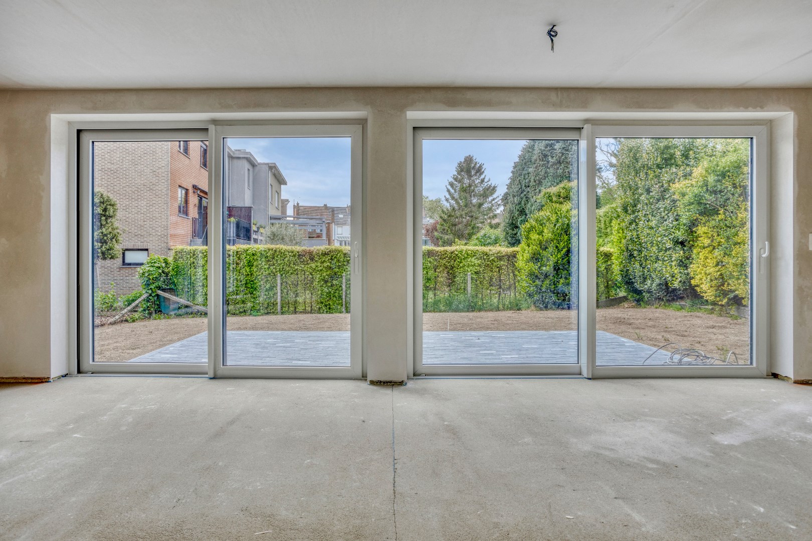Nieuwbouwwoning met 3 slaapkamers nabij het centrum van Halle. 
