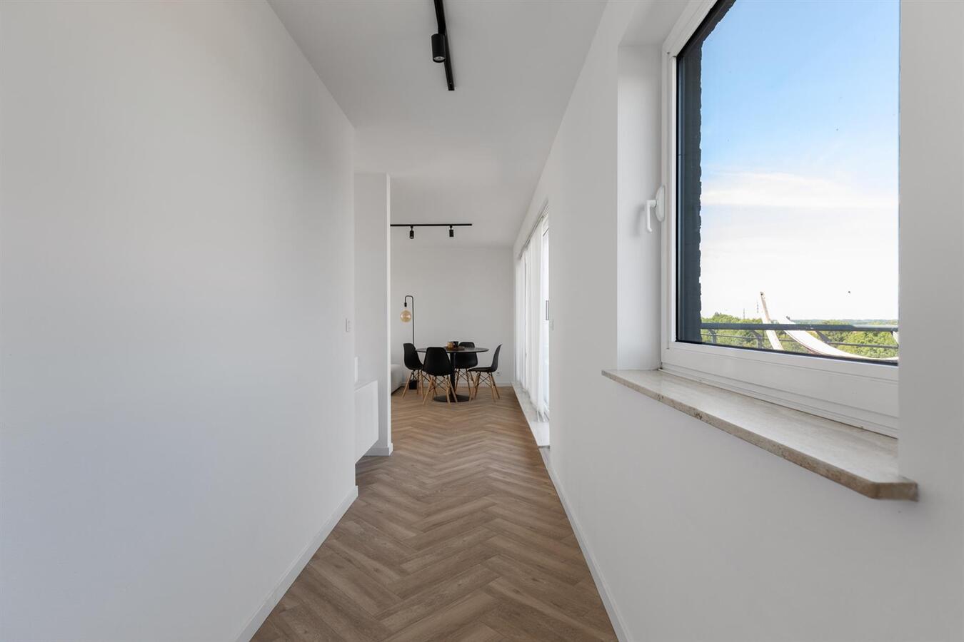 Kwalitatief gerenoveerd appartement met terras van 35m&#178;! 