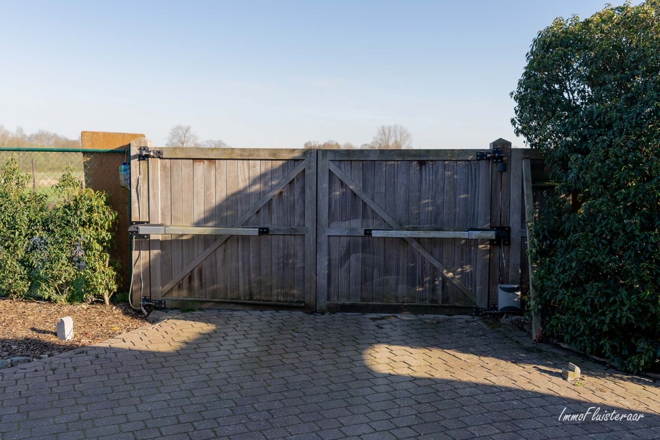 Gerenoveerde hoeve met stallen op ca. 1 hectare te Paal (Beringen) 