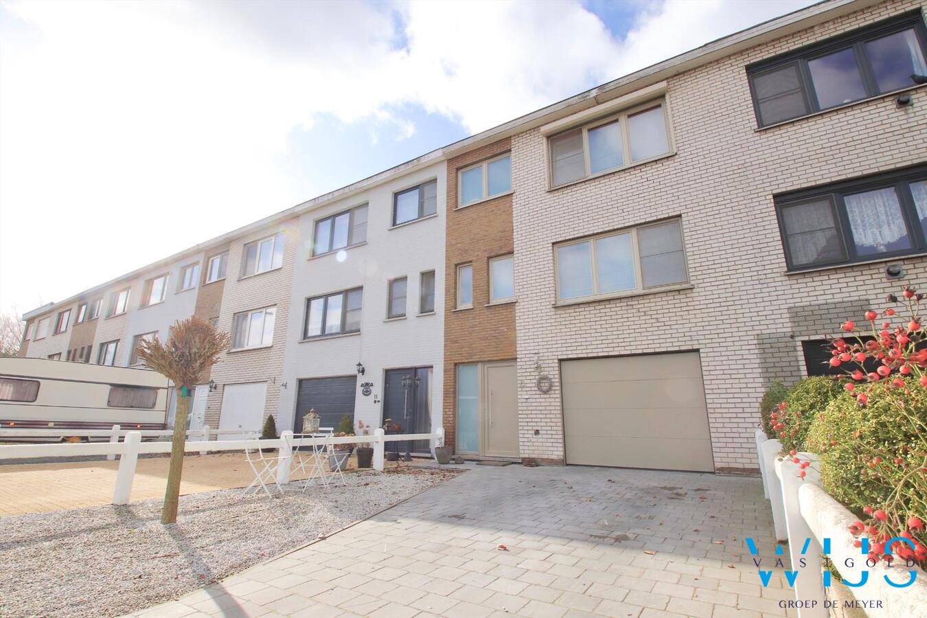 Instapklare Bel-&#233;tage in het centrum van Ertvelde! 