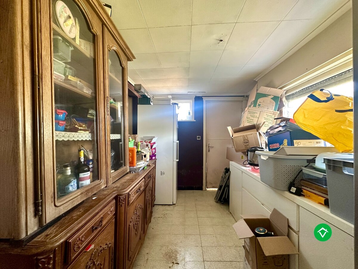 Ruime gezinswoning op perceel van 1126 m&#178;  - tal van mogelijkheden! 