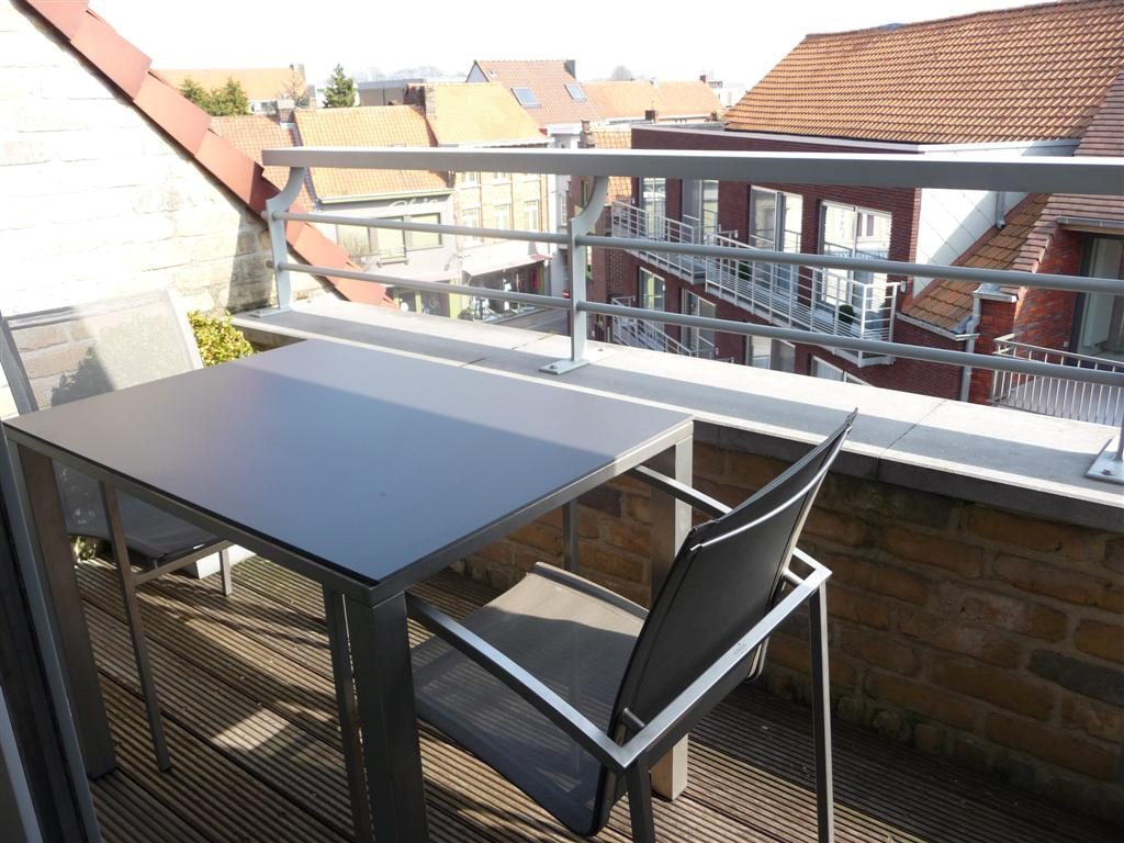 Appartement (157 m&#178;) met 3 slpk, zonnig terras (en garage), Torhout 