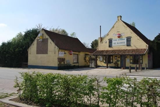 Hoeve op 2600m&#178; in de dorpskern 