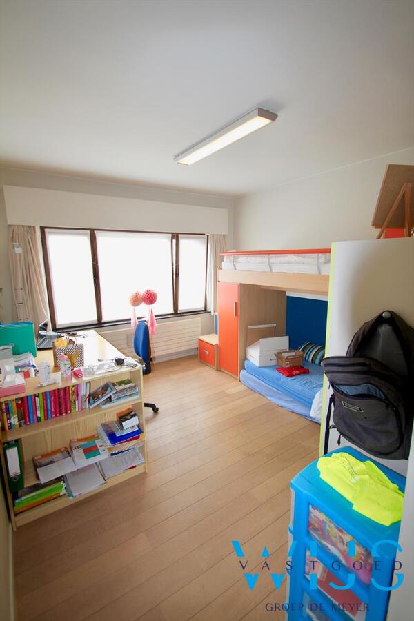 Schitterend karaktervol woonhuis met 5 slaapkamers in Assenede ! 