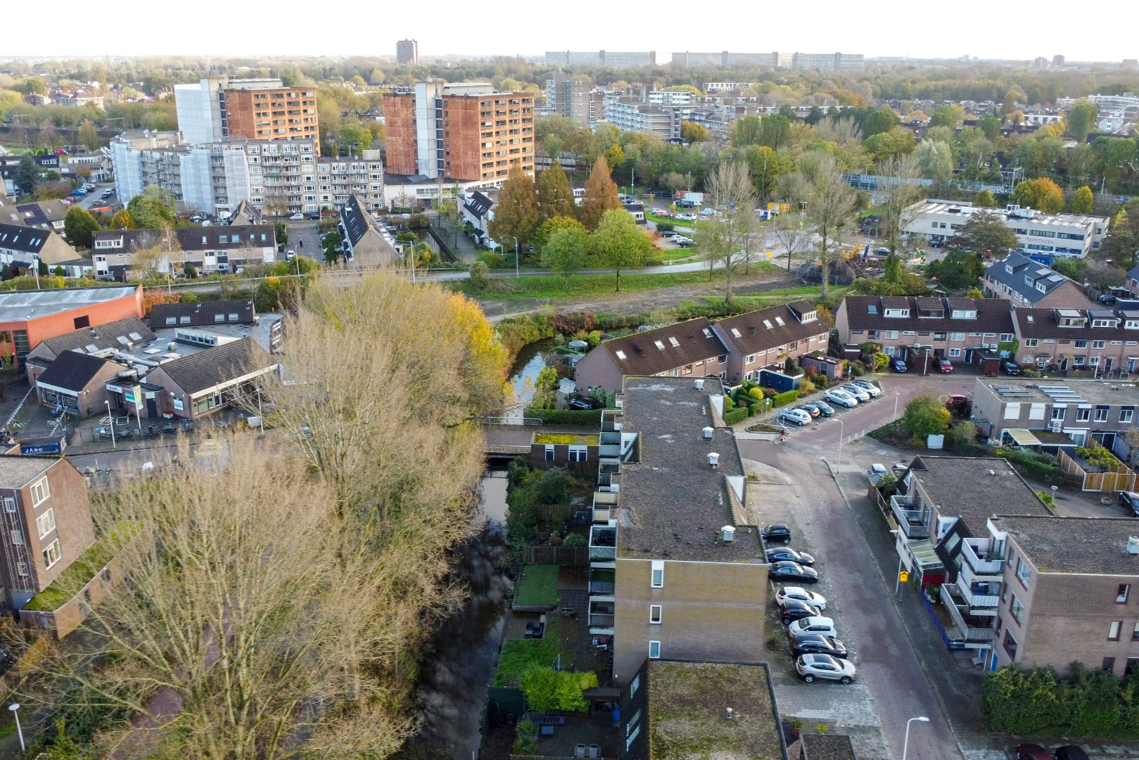 Energiezuinig en gerenoveerd (2019) 3-kamer appartement met balkon en berging op een rustige en centrale locatie! 