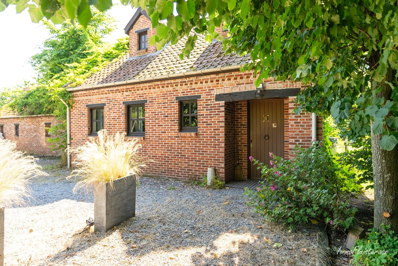 Prachtige hoeve met weilanden en stallen op ca. 2,1 ha te Kaulille (Bocholt) 