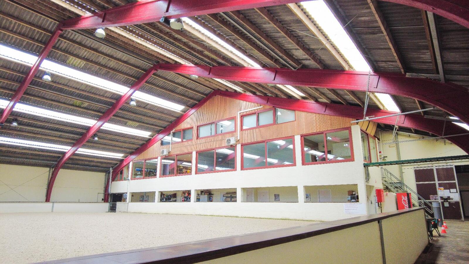 Exclusive professional equestrian center on more than 16ha at Rebecq (Walloon Brabant; Brussels; Belgium) 