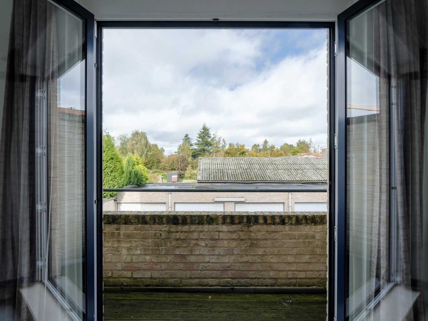 Instapklaar appartement met 2 ruime slaapkamers en garagebox! 