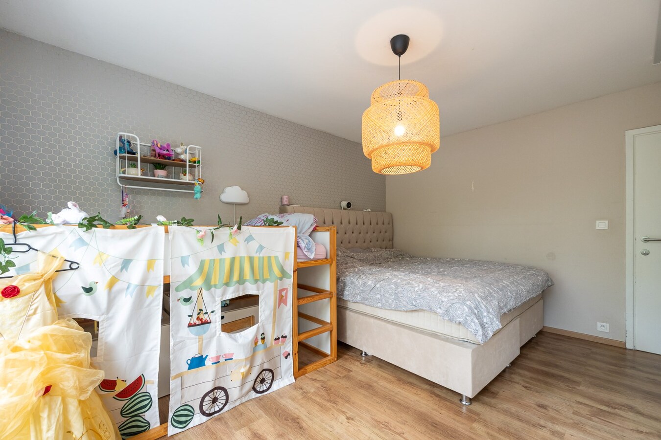 Prachtige woning 243 m&#178; met 4 slaapkamers (met mogelijkheid tot kangoeroewoning) 