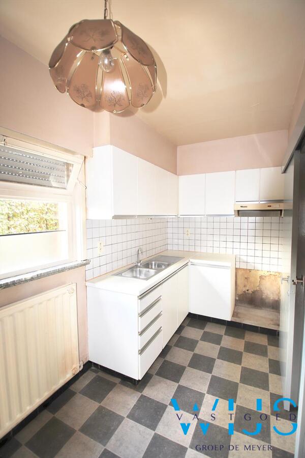 Te renoveren woonhuis op een mooi perceel van 870m&#178; te ERTVELDE! 