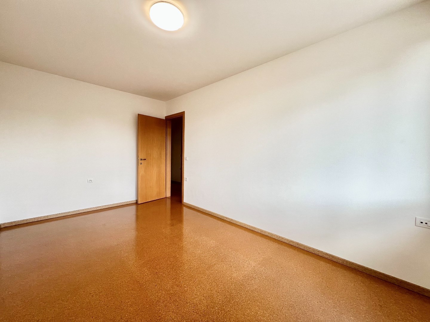 Ruim appt. met 2 slpks en bew. opp. van 100 m2 in centrum van Wommelgem! 