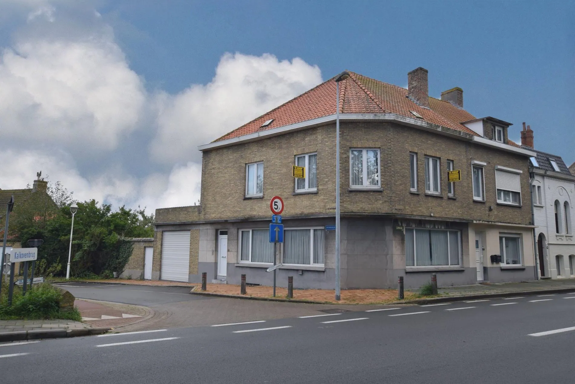 Hoekwoning met garage op 159 m² te Nieuwpoort-Stad.