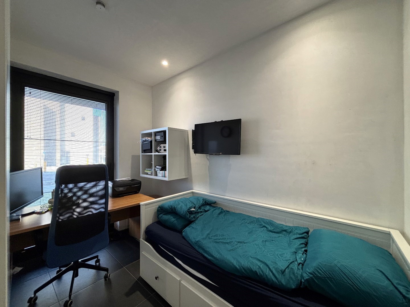 Ruim en energiezuinig gelijkvloers appartement met 3 slpk. nabij het centrum van Lommel 